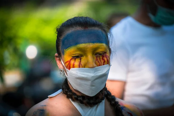 Bangkok Thajsko Únor 2022 Demonstrantka Ukrajinskou Vlajkou Namalovanou Tváři Šla — Stock fotografie
