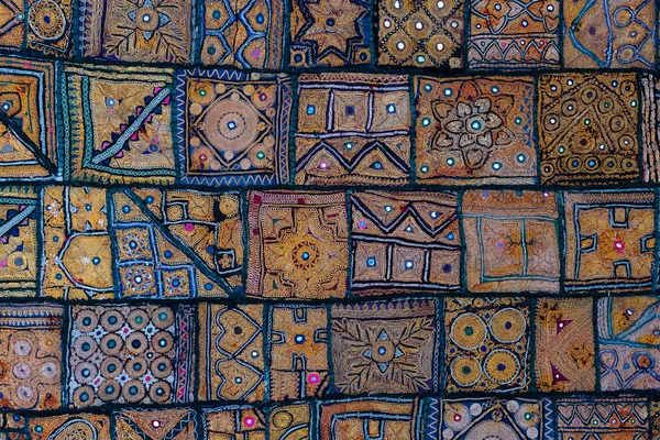 Dettaglio Vecchio Tappeto Patchwork Colorato Sullo Sfondo India Chiudi Varie — Foto Stock