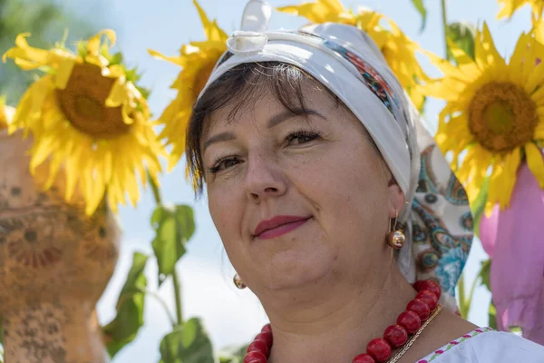 Slavuta Ukrajina 2021 Ukrajinské Ženy Národních Krojích Účastní Etnoekologického Festivalu — Stock fotografie