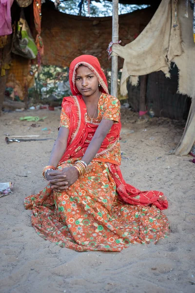 Пушкар Индия Ноября 2018 Года Индийская Девушка Пустыне Тар Вовремя — стоковое фото