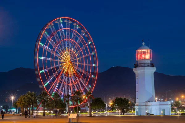 Batumi Georgien Okt 2018 Pariserhjulet Och Fyren Natten Centrala Batumi — Stockfoto