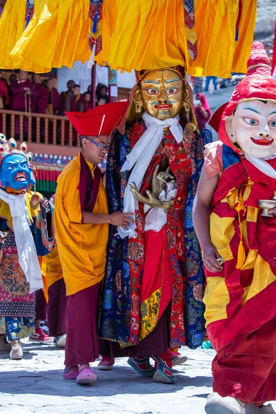 Ладакх Северная Индия Июня 2015 Тибетский Мужчина Одетый Мистическую Маску — стоковое фото