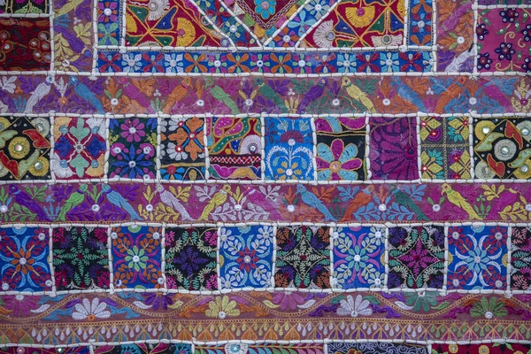 Detalhe Tapete Retalhos Colorido Velho Fundo Índia Fechar Várias Texturas — Fotografia de Stock