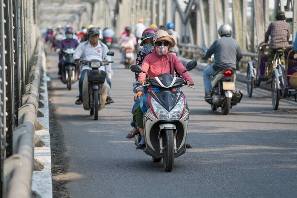 Hue Vietnã Março 2020 Ponte Aço Para Automóveis Pedestres Sobre — Fotografia de Stock