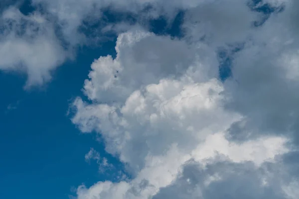 Natürliches Tageslicht Und Weiße Wolken Blauen Himmel Sonnigen Tag — Stockfoto