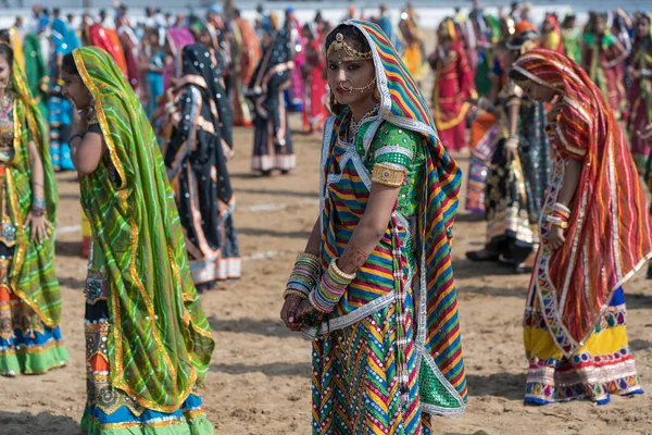 Pushkar Indien Nov 2018 Indiska Flickor Traditionell Rajasthani Klänning Deltar — Stockfoto