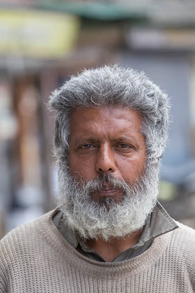 Srinagar Inde Juillet 2015 Vieil Homme Mendiant Dans Rue Srinagar — Photo