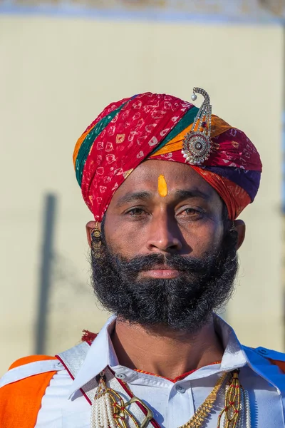 Jaisalmer Índia Fevereiro 2017 Homem Indiano Vestindo Vestido Tradicional Rajastani — Fotografia de Stock