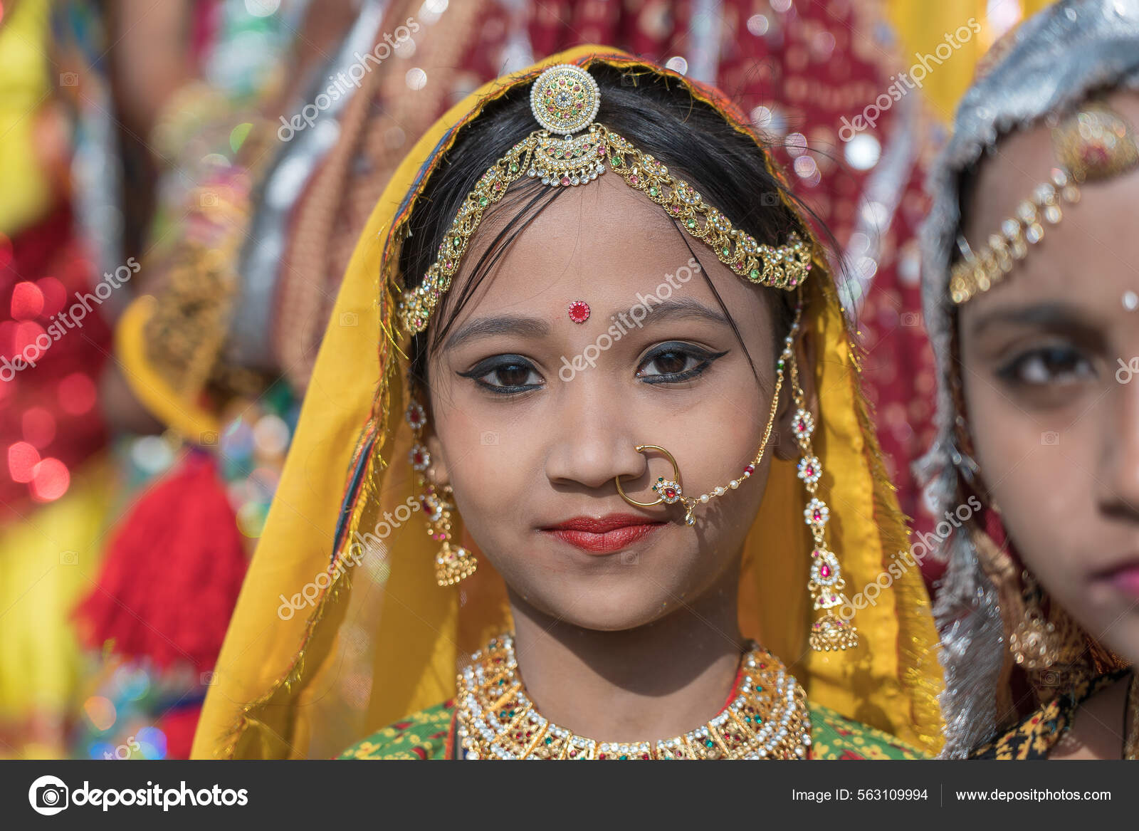 Indian girl wearing traditional Rajasthani dress participate in Desert  Festival in Jaisalmer, Rajasthan, India – Stock Editorial Photo ©  OlegDoroshenko #166918336