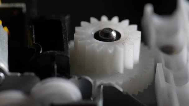 Engrenagens Girando Dispositivo Mecânico Máquina Plástico Branco Engrenagens Rotativas Resumo — Vídeo de Stock
