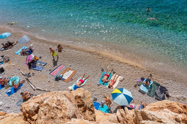 Pláž Pasjaca Chorvatsko 2021 Evropští Turisté Odpočívají Nejlepší Pláži Evropě — Stock fotografie