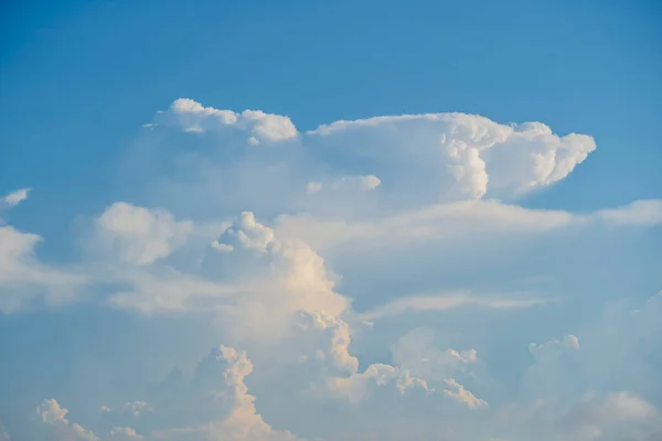 Weiße Wolken Vor Blauem Himmel Naturkonzept — Stockfoto
