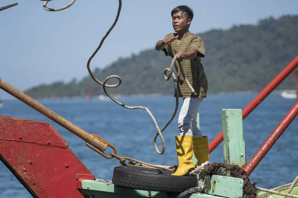 Kota Kinabalu Malaisie Février 2020 Portrait Travailleur Malaisien Sur Bateau — Photo