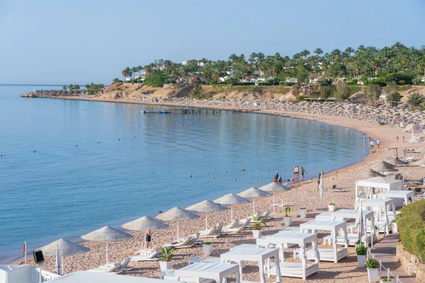 Sharm Sheikh Egypt Květen 2021 Lidé Relaxují Luxusní Písečné Pláži — Stock fotografie