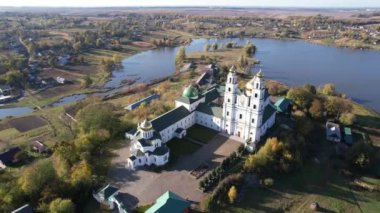 Gorodishchensky Theotokos Manastırı 'nın Kutsal Doğuşu, Ukrayna' nın Khmelnitsky bölgesinde Gorodishche köyünde Bakire Meryem 'in Doğuşu adı altında bir Ortodoks erkek manastırıdır.