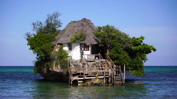 Zanzibar Tanzania Grudnia 2019 Restauracja Rock Odpływie Wyspie Zanzibar Tanzania — Wideo stockowe