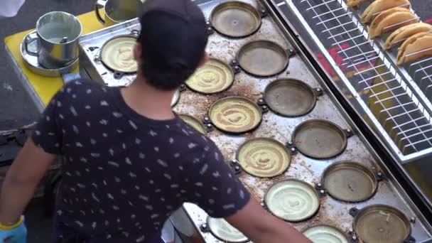 Kota Kinabalu Malaysia February 2020 Street Food Seller Preparing Traditional — Stock Video
