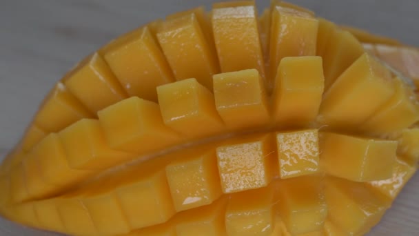 Fresh Thai Yellow Mango Background Rotates Tropical Fruit Close Tasty — Vídeo de stock