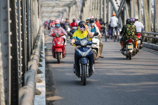 Hue Vietnam March 2020 Automobile Pedestrian Steel Bridge River Hue — Stockfoto