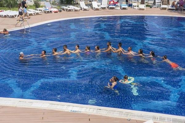 Didim Turchia Settembre 2019 Gente Aerobica Nuota Prende Sole Piscina — Foto Stock