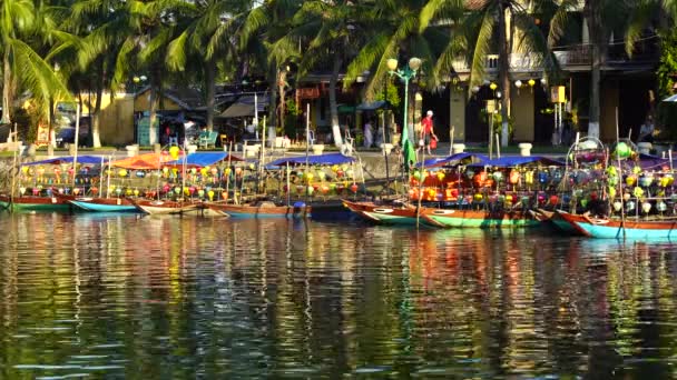 Hoi Єтнам Липня 2020 Вид Дерев Яні Човни Кольоровими Ліхтарями — стокове відео