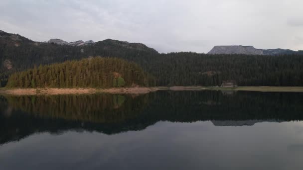 Vista Aérea Del Lago Negro Crno Jezero Norte Montenegro Lago — Vídeos de Stock