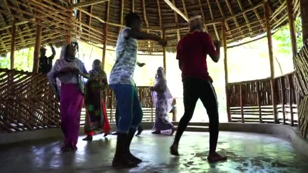 Zanzibár Tanzánia 2019 November Hagyományos Afrikai Táncok Helyi Férfiak Nők — Stock videók