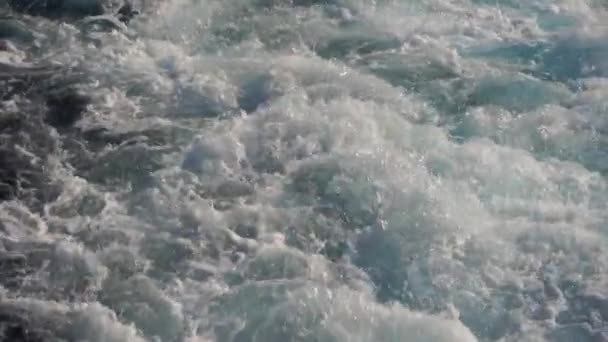 Onda Acqua Blu Oceano Con Barca Yacht Veloce Svegliare Schiuma — Video Stock