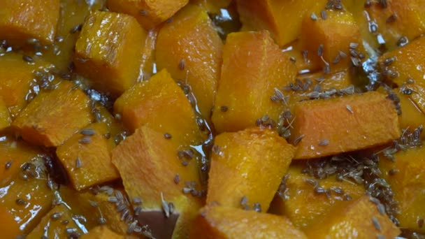 Baked Yellow Pumpkin Honey Olive Oil Spices Plate Rotates Vegetarian — стокове відео