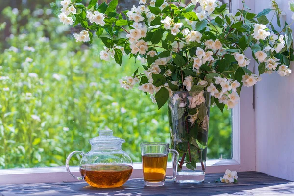 Délicieux Thé Chaud Sur Rebord Fenêtre Maison Jour Été Près — Photo