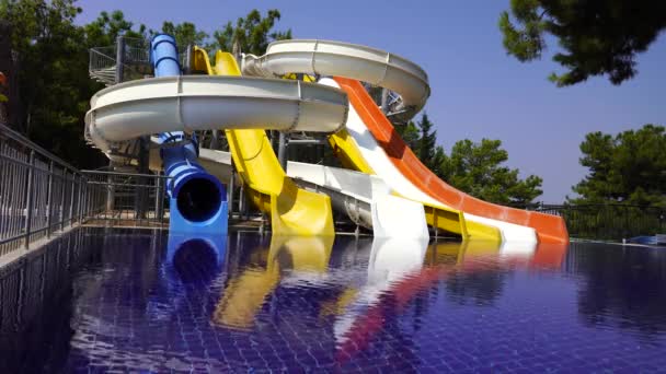 Aquapark Amusement Rides Swimming Pool Next Sea Turkey Multi Colored — Vídeos de Stock