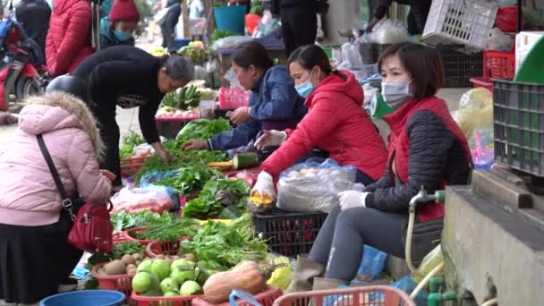 Sapa Vietnam Maart 2020 Vrouwen Die Groenten Fruit Verkopen Straatvoedselmarkt — Stockvideo