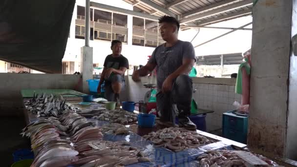 Kota Kinabalu Malaysia February 2020 Street Scene Business Activity Buying — Vídeo de Stock