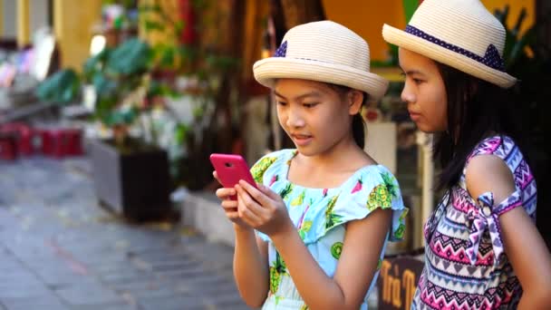 Hoi Vietnam Temmuz 2020 Eski Hoi Vietnam Sokakta Iki Genç — Stok video