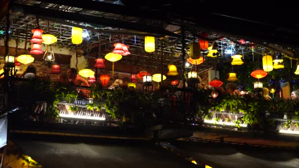 Hoi Vietnam Marzo 2020 Paisaje Nocturno Restaurantes Coloridos Casco Antiguo — Vídeos de Stock