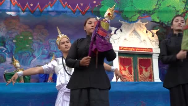 Bangkok Tailandia Mayo 2019 Muñecas Artesanales Tradicionales Durante Actuación Teatro — Vídeos de Stock