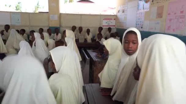 Zanzibar Tanzania January 2020 Unidentified African Girls Boys Teacher Local — стоковое видео