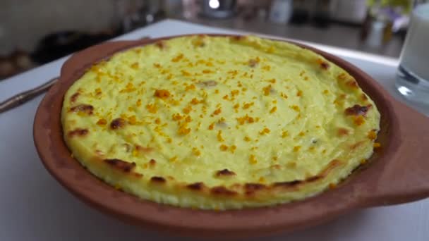 Sweet Cottage Cheese Casserole Raisins Semolina Table Rotates Ceramic Bowl — Stock Video