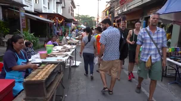 Koh Phangan Thailand December 2018 Straat Voedsel Thaise Verkoper Verkoopt — Stockvideo