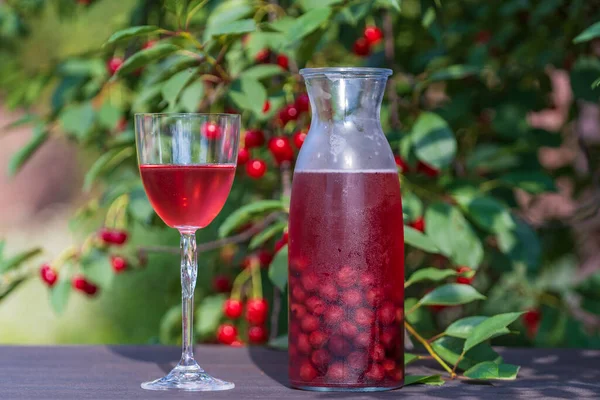 Homemade Cherry Brandy Glass Glass Bottle Wooden Table Summer Garden — Stock Photo, Image