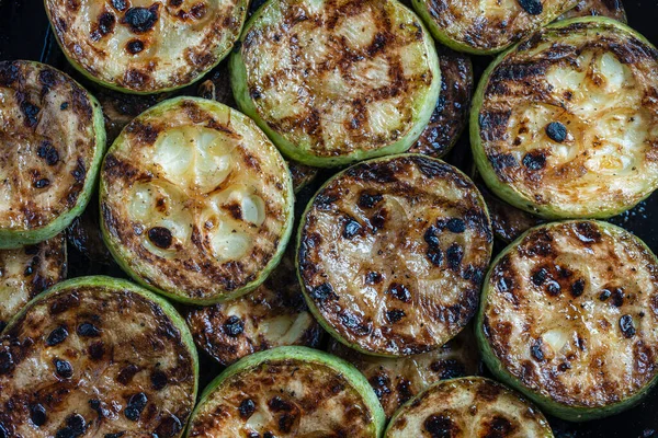 Courgettes Bio Vertes Grillées Aux Épices Nourriture Végétarienne Saine Gros — Photo