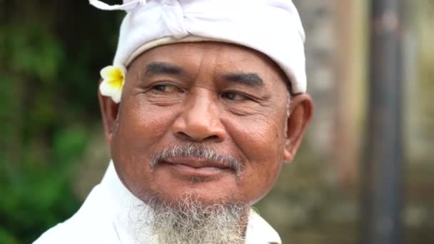 Ubud Bali Indonesia March 2019 Unidentified Indonesian Man Holy Temple — Video
