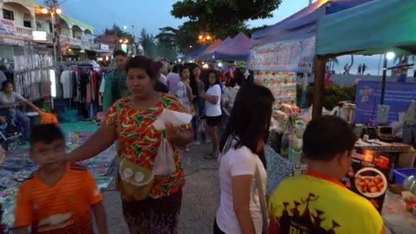 Koh Phangan Thailand December 2018 Straat Voedsel Thaise Verkoper Verkoopt — Stockvideo