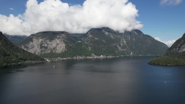 Vista Aérea Hallsttter Veja Lago Hallstatt Grandes Montanhas Alpes Lado — Vídeo de Stock