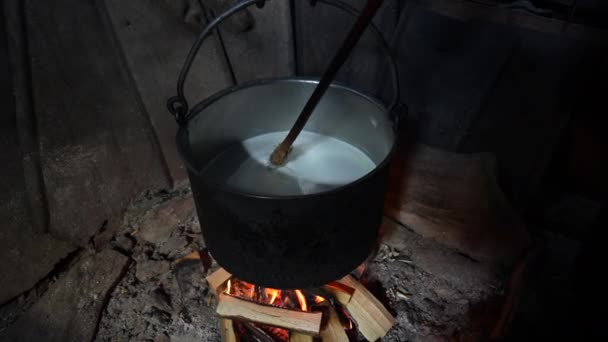 Making Organic Sheep Cheese Wooden Mountain Carpathian Cheese Factory Boiling — Videoclip de stoc