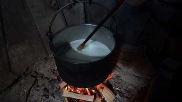 Making Organic Sheep Cheese Wooden Mountain Carpathian Cheese Factory Boiling — ストック動画