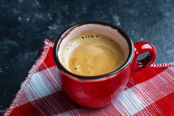 Fresh Aromatic Morning Coffee Red Cup Black Background Close — Zdjęcie stockowe