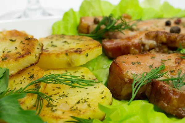 Tocino frito y patatas — Foto de Stock