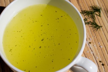 et suyu, bouillon, net çorbası