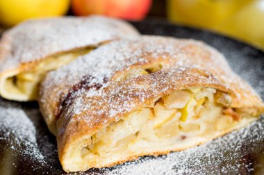 elmalı turta, ezmelerimiz, charlotte